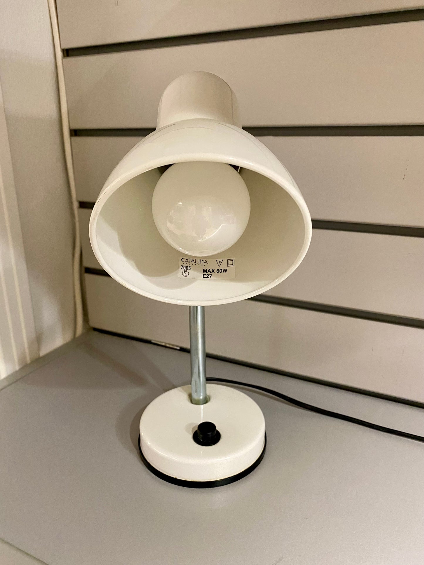 Retro pöytävalaisin