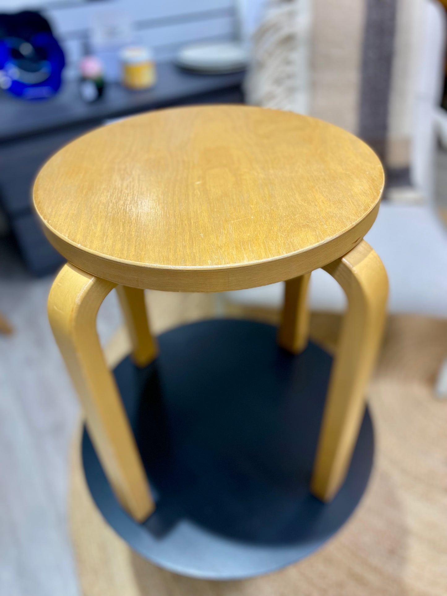 Artek Aalto jakkara E60