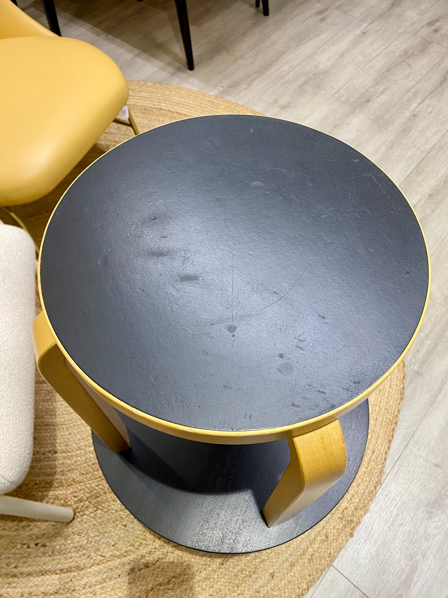Artek, Aalto E60 jakkara musta