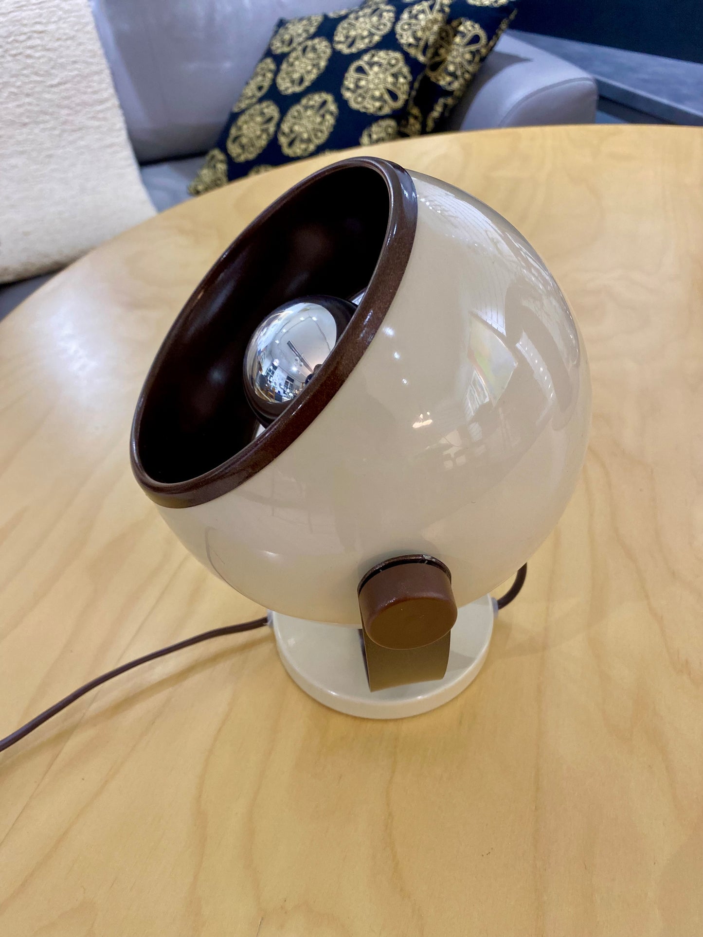 Valinte, Lampukas , Retro kohdevalo