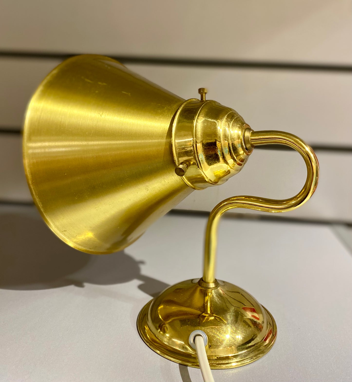 Davids Lampe, seinävalaisin/ -lampetti