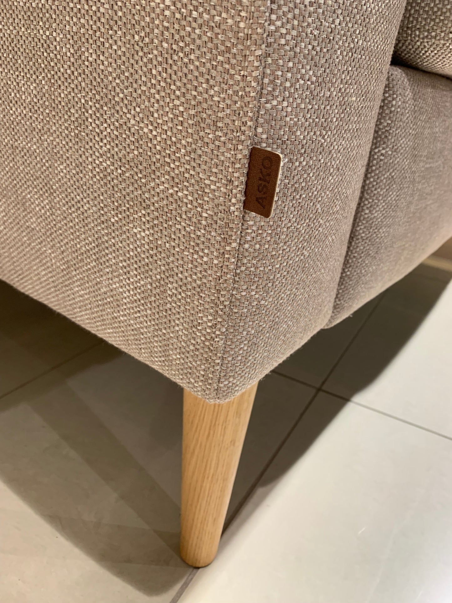 Asko 3-istuttava kangassohva harmaan beige