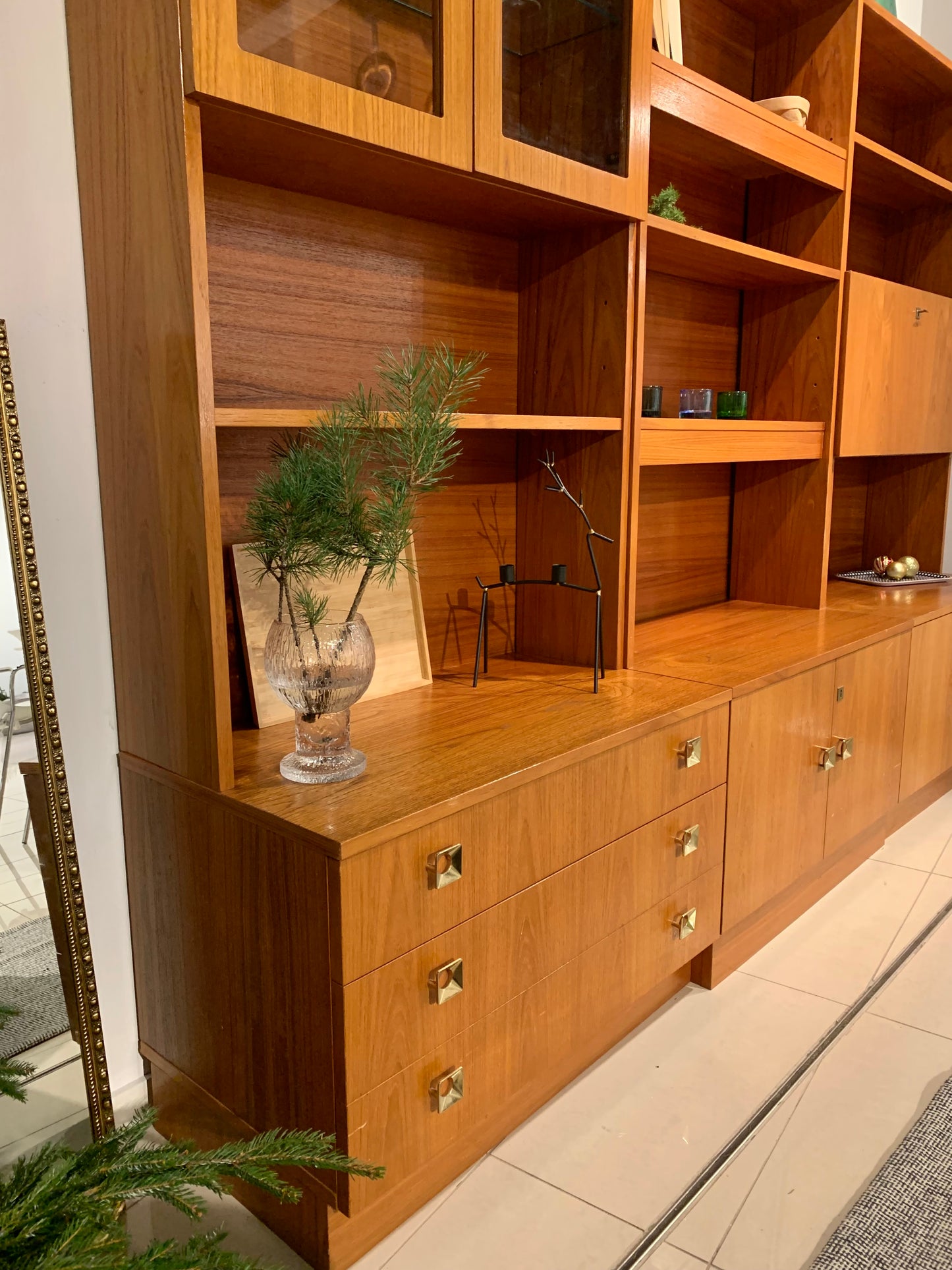 3-osainen teak kirjahylly/vitriini kokonaisuus