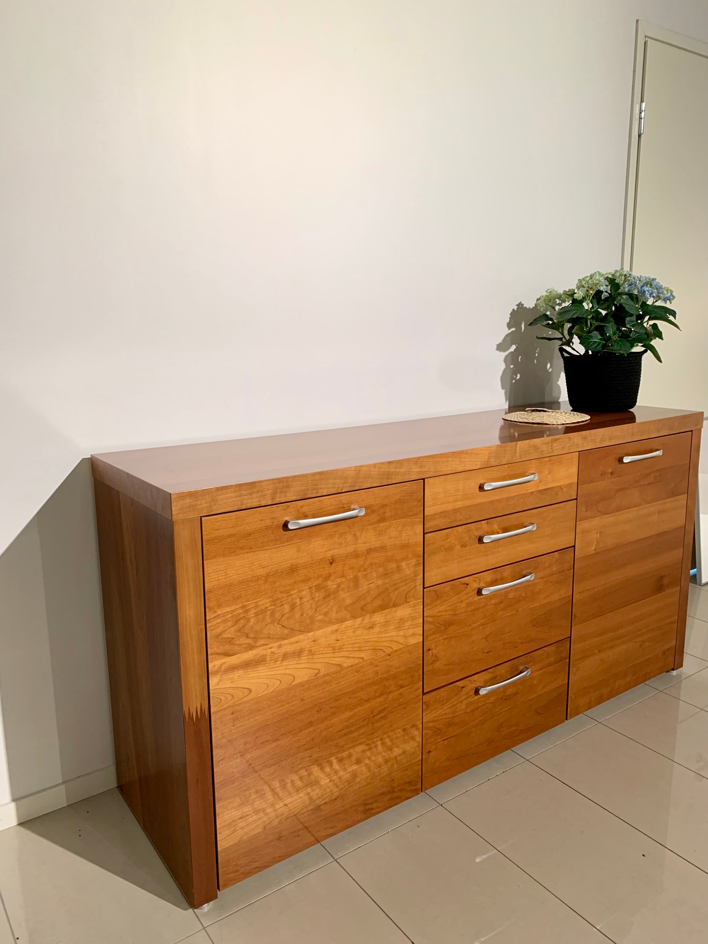 BoConcept puinen senkki
