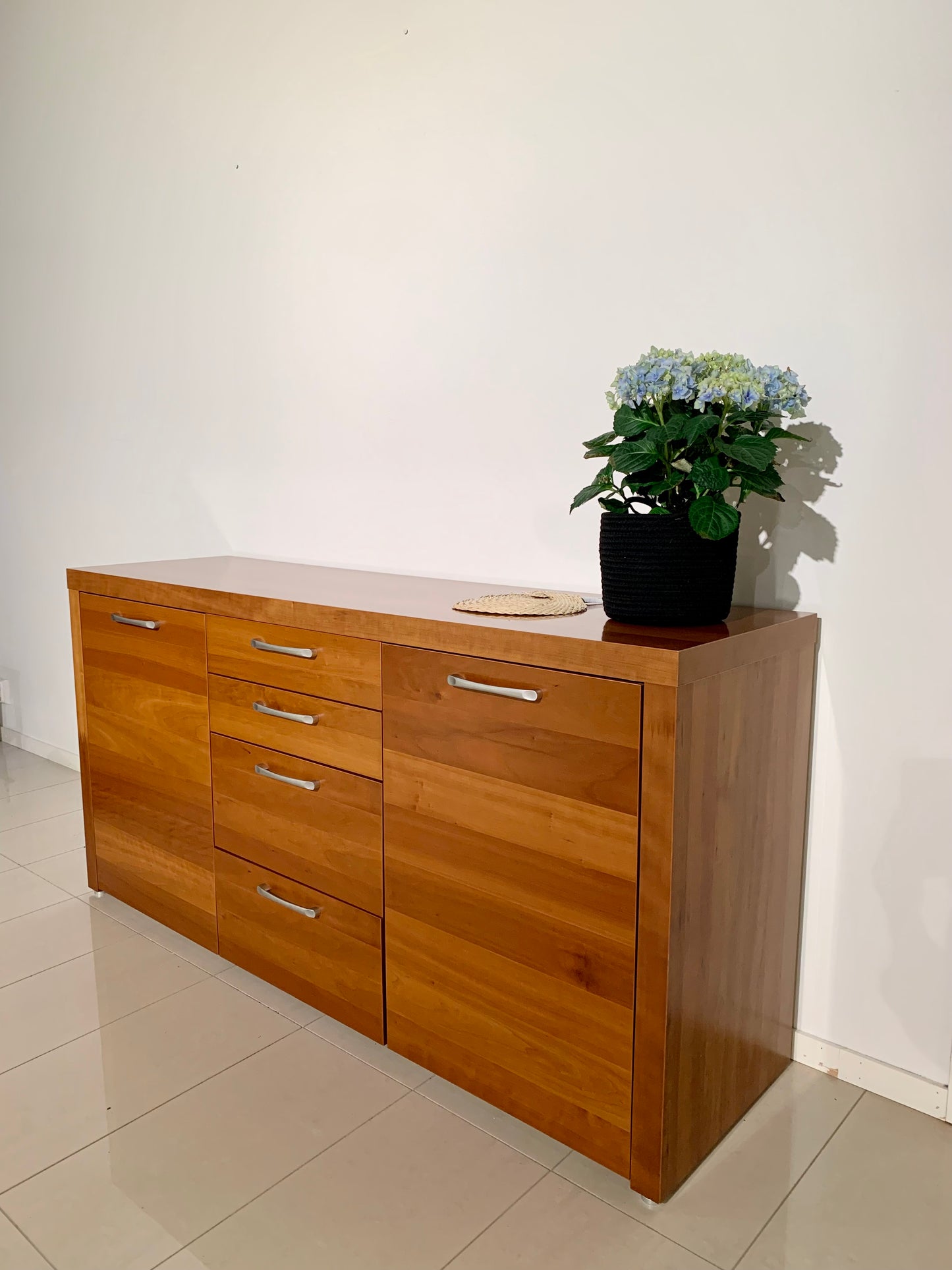 BoConcept puinen senkki